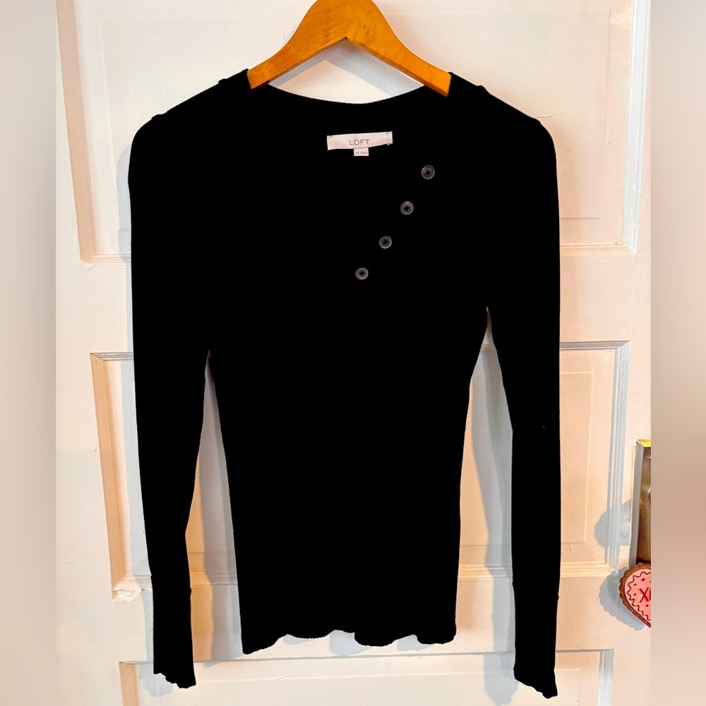 Loft XS Black V-neck thermal shirt! Great used condition!